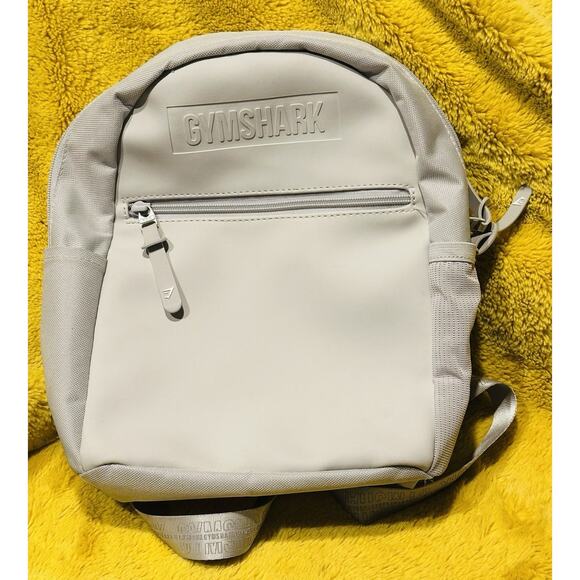 Gymshark Everyday Mini Womens Gray Cream Pocket Adjustable Strap Backpack Bag - Picture 12 of 12